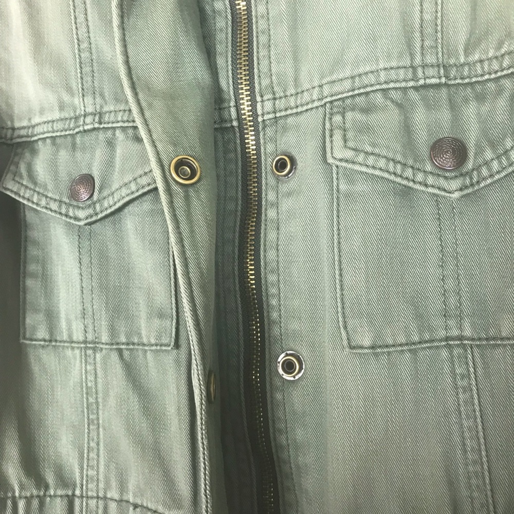 Levi’s Army green Shirt Jacket - Picture 3 of 6